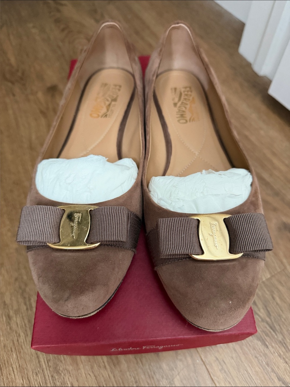 Salvatore Ferragamo Brown Suede Vara Bow Flats with Gold Hardware 9B